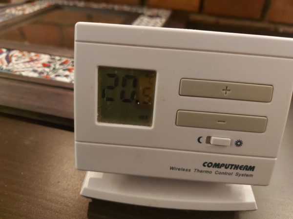 termosztát